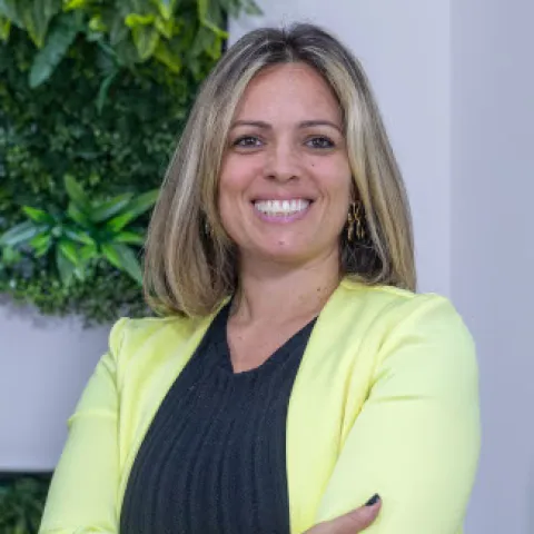Sra. Verónica Curbelo